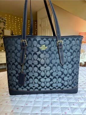 Coach Mollie Tote 13 Signature Denim Chambray Canvas Navy Blue Multi Tote Bag